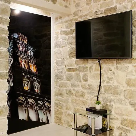 Stone Split