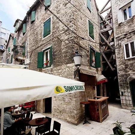 Apartment Stone *